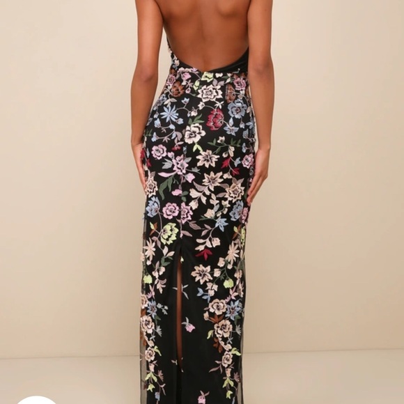 Elegant evening dress. Never worn I was sent wrong size - Picture 2 of 2